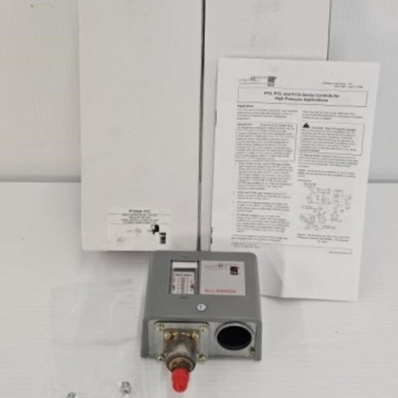 BNA -- Johnson Controls Open LOW PRESSURE Control P72AA-17C Range 50/500 PSIG - Picture 3 of 3